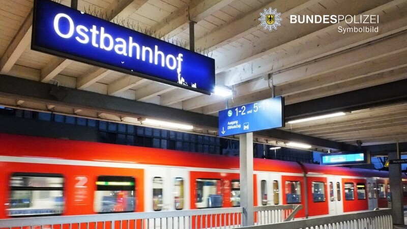 Dramatische Szenen haben sich am Freitagmittag am Ostbahnhof München abgespielt. (Symbolbild)