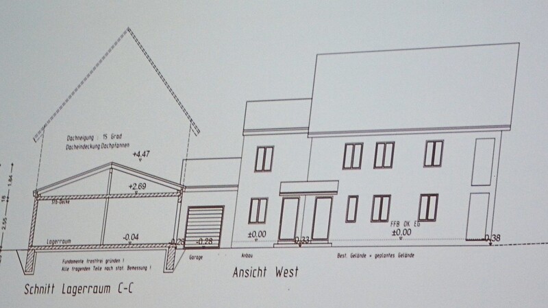 Durch einen Anbau im Norden soll in der Ringstraße in Rudertshausen ein Wohnhaus erweitert werden. Weiter entstehen eine Garage und ein landwirtschaftliches Nebengebäude.