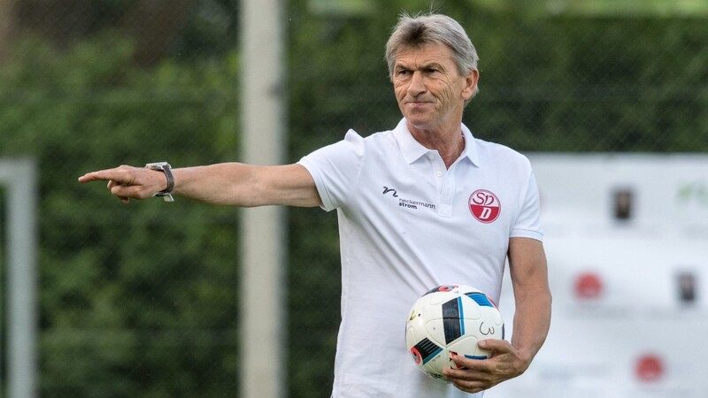 Klaus Augenthaler trainiert in der neuen Saison Landesliga-Aufsteiger SV Donaustauf.