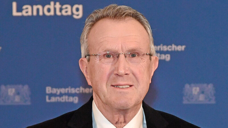 Max Wimmer, dienstältester Kreisrat im Landkreis Landshut, starb im Alter von 71 Jahren plötzlich und unerwartet.
