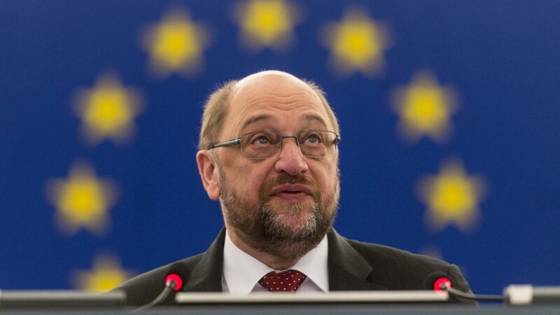 Martin Schulz, der Präsident des Europaparlaments, fordert London auf, nun den EU-Austritt sehr rasch zu beantragen.