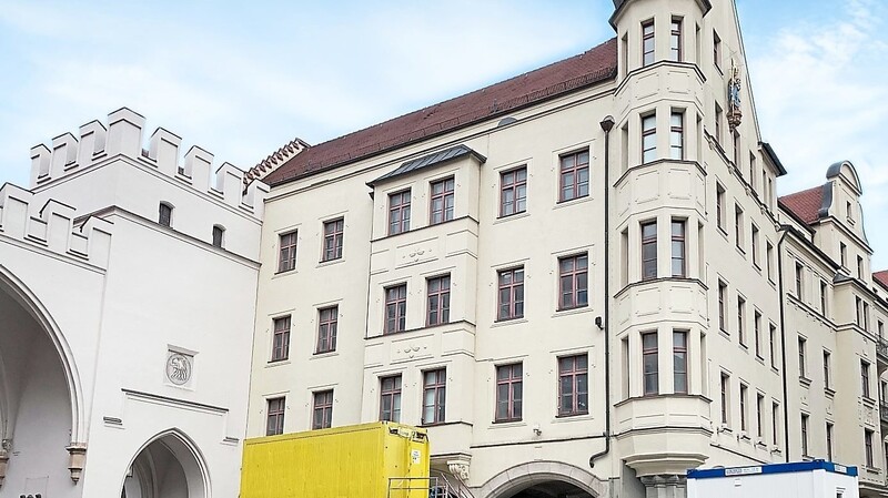 Von der Fußgängerzone aus nicht sichtbar: Das ehemalige Kaufhaus am Münchner Stachus soll begrünte Innenhöfe bekommen.
