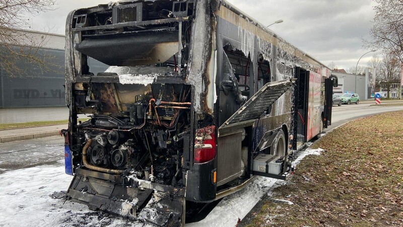 Am Dienstagmittag brannte in Landshut ein Stadtbus.