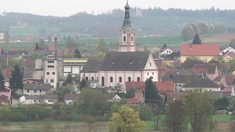 Die Stimmung in Geiselhöring ist seit der Wahl angespannt. (Screenshot: Donau TV)