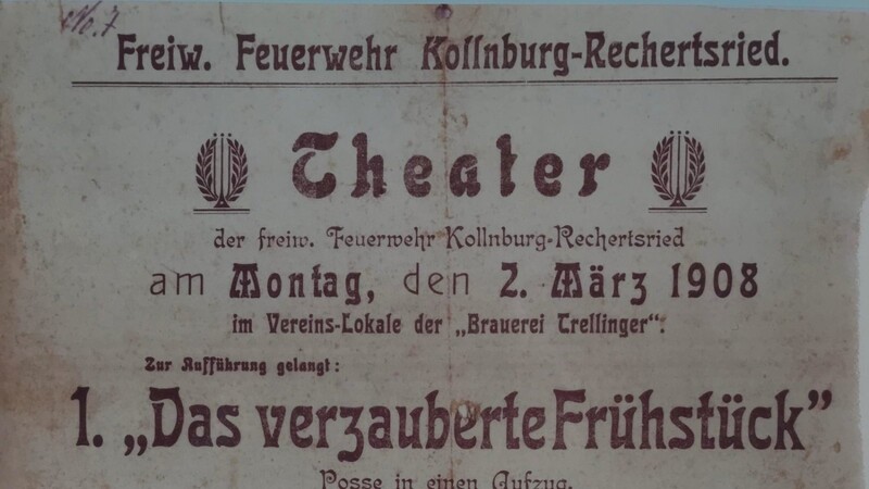Theaterprogramm des 1. Theaterstücks der Kollnburger Feuerwehrleute vom 2. März 1908.  Fotos: Evelyne Wittenzellner