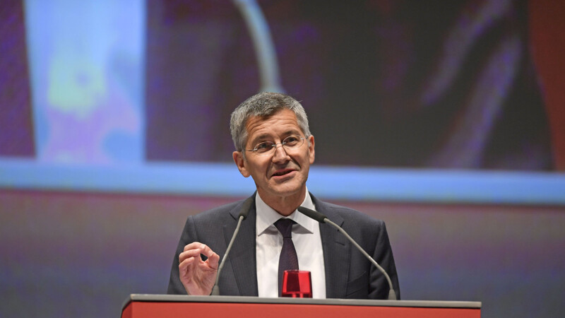 Herbert Hainer ist seit der Jahreshauptversammlung im November 2019 Präsident des FC Bayern München.