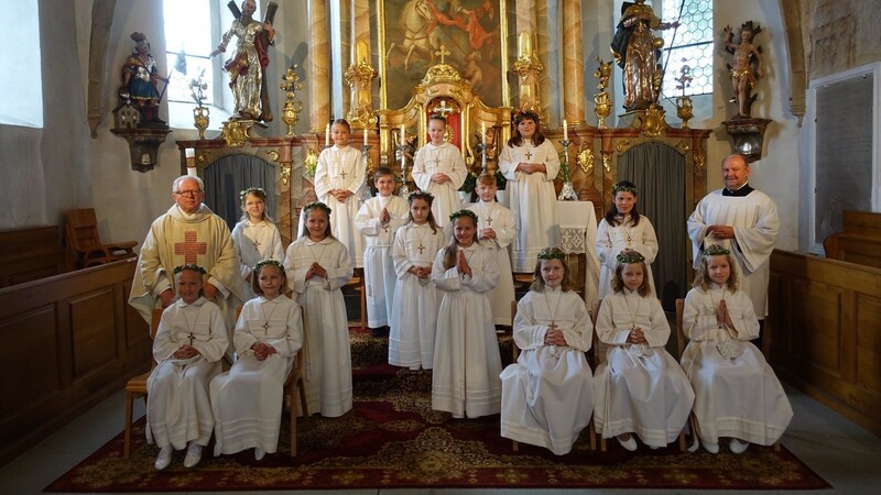 15 Kinder aus der Pfarrgemeinde Miltach konnten den Tag ihrer Erstkommunion feiern.