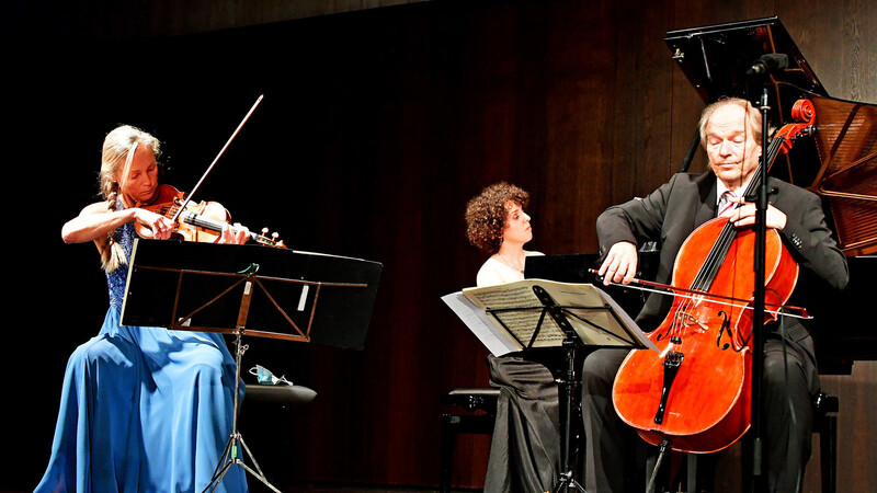 Das "Trio Notturno" mit (v. l.) Bettina Kuss (Violine), Katharina Khodos (Klavier) und Klaus Kämper (Cello) bot eine fantastische Leistung.