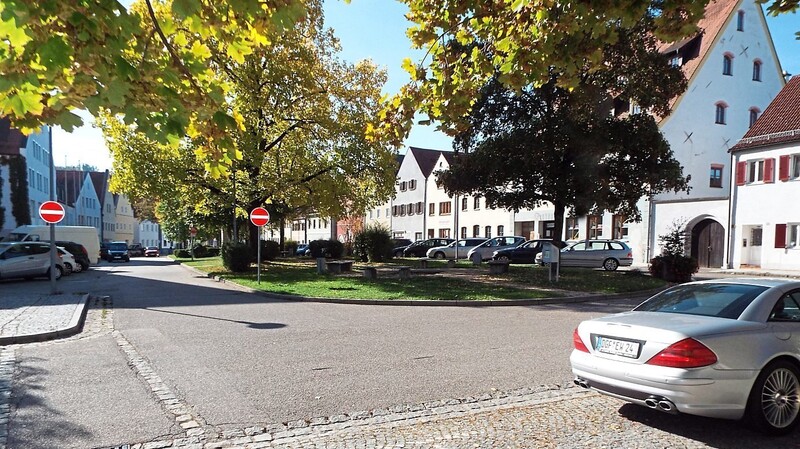 Parkplätze sind in der Oberen Stadt rar. Landrat Heinrich Trapp erhofft sich durch eine Neuordnung des ÖPNV eine Erleichterung.