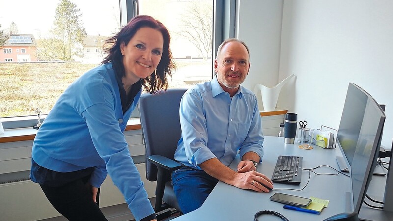 Sie sind jetzt schon ein eingespieltes Team - Direktorin Waltraud Eder und der neue Konrektor Stefan Wiedemann.
