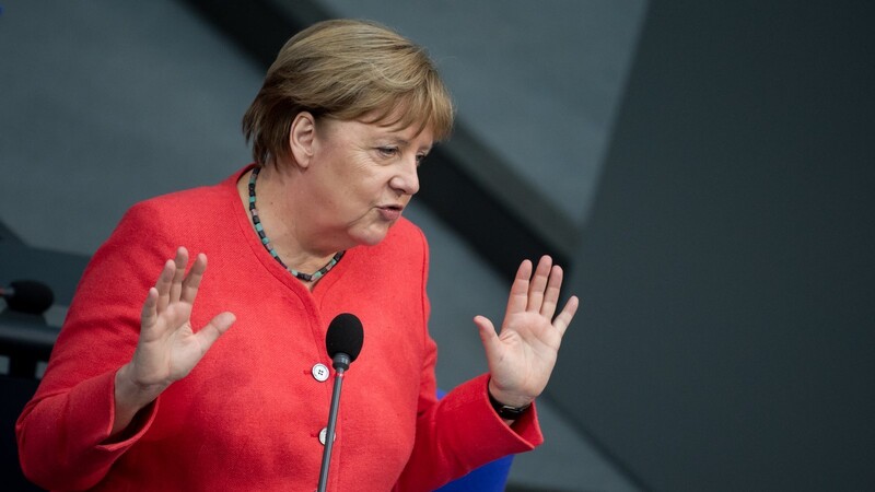 Eindringlich hat Angela Merkel in ihrer Rede vor dem Europäischen Parlament an die Grundwerte der EU appelliert.