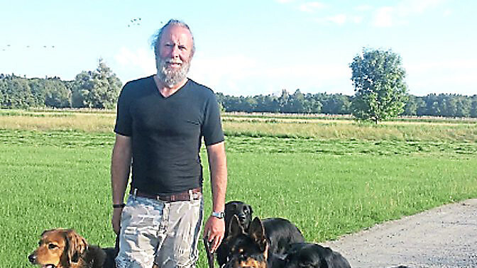 Josef Kerscher mit seinen Hunden  Foto: Josef Kerscher