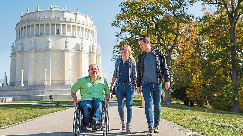 Selbst die Befreiungshalle hoch über Kelheim ist inzwischen für Rollstuhlfahrer im wahrsten Sinne des Wortes "erfahrbar".