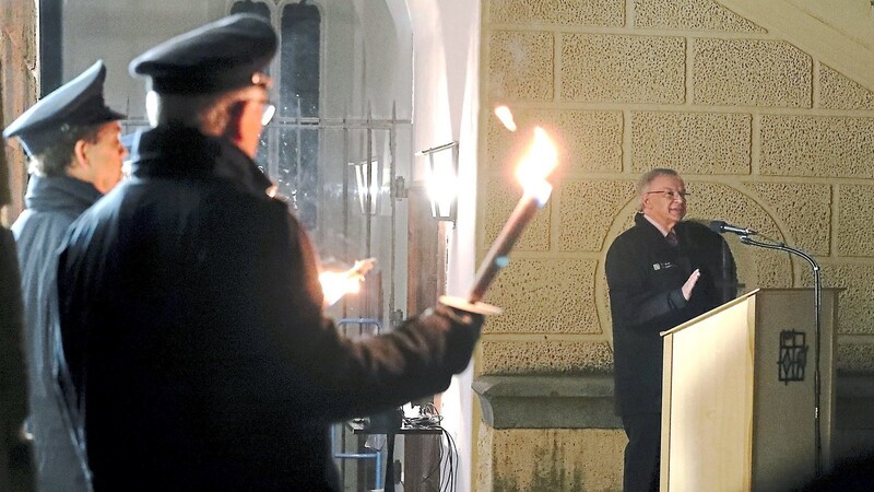 Am Donnerstagabend wurde dem Burgbrand vor 60 Jahren gedacht.