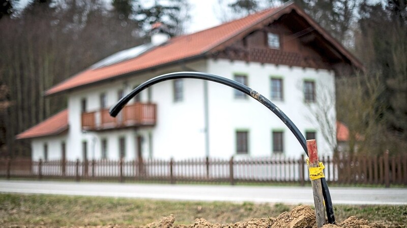 Glasfaserkabel - oder zumindest gute Kupferleitungen - sind bald flächendeckend in der ganzen Oberpfalz und Niederbayern verlegt. Die Landkreise Regensburg und Cham wollen nun Nutzer und Entwickler ermutigen, zusammen an Lösungen speziell für den ländlichen Raum zu arbeiten.