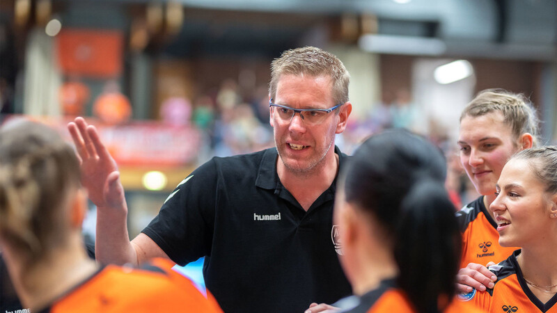 Will in der Rückrunde die Weiterentwicklung der Spielerinnen auch in den Ergebnissen sehen: Trainer Bart-Jan van der Mark.