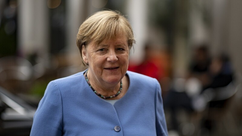 Einer Erhebung des Markt- und Meinungsforschungsinstituts YouGov zufolge haben 49 Prozent der Menschen in Frankreich eine positive Meinung von Angela Merkel.