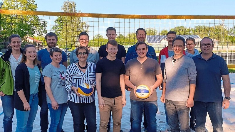 Die neue Vorstandschaft der Plattlinger Volleyballer.