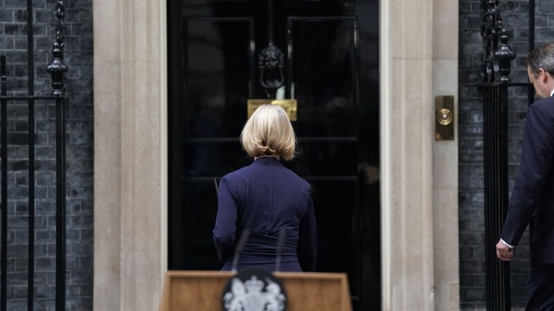 Liz Truss tritt nach nur sechs Wochen im Amt als Premierministerin zurück.