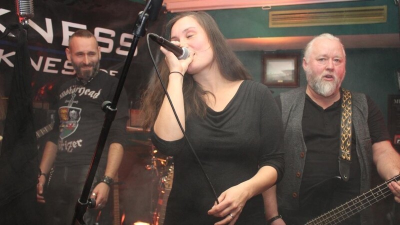 "Rockness" spielten am Samstagabend im Irish Pub - den Gästen gefiel's.