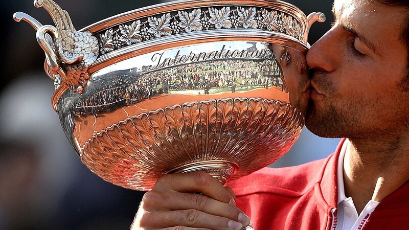 Novak Djokovic hat seinen ersten French-Open-Titel geholt.