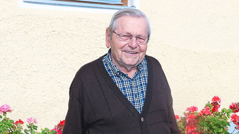 Josef Lermer ist 89 Jahre alt. An die turbulenten Diskussionen um die Gemeindezusammenschlüsse kann er sich noch gut erinnern. Für seine Leistungen in der "schwierigen Zeit der Gebietsreform" wurde ihm die Ehrenbürgerwürde verliehen.