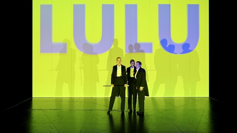 Juliane Köhler, Liliane Amuat und Charlotte Schwab in "Lulu".