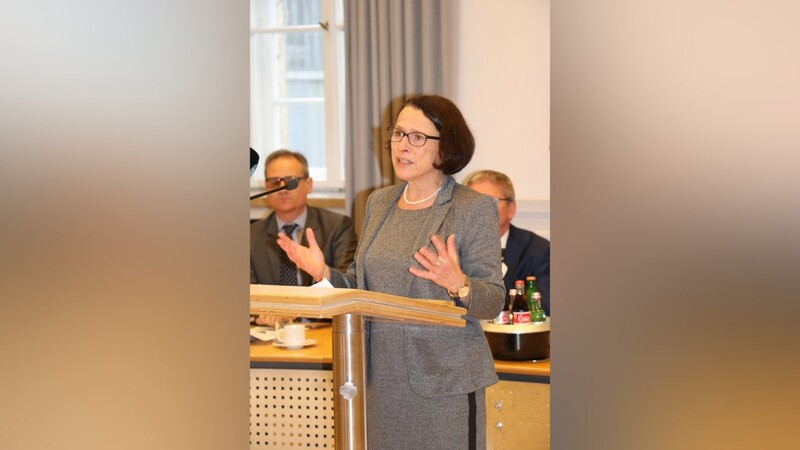 Oberbürgermeisterin Gertrud Maltz-Schwarzfischer