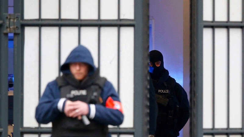 Mehrere Festnahmen bei Anti-Terror-Razzien in Belgien und Frankreich.