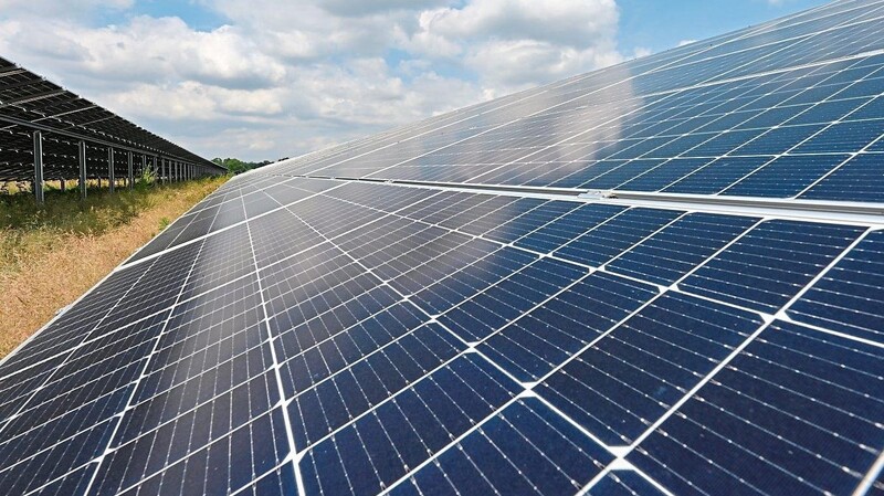 Immer mehr Solarparks werden gebaut.