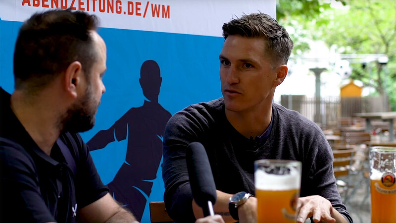 Tobias Schweinsteiger (re.) als Gast in der WM-Analyse der AZ Digital im Sommer 2018.
