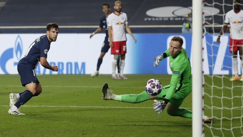 Torschütze im Halbfinale gegen RB Leipzig: Juan Bernat (l) trifft für Paris Saint-Germain zum 3:0-Endstand. im Finale trifft der Spanier auf seinen Ex-Klub.