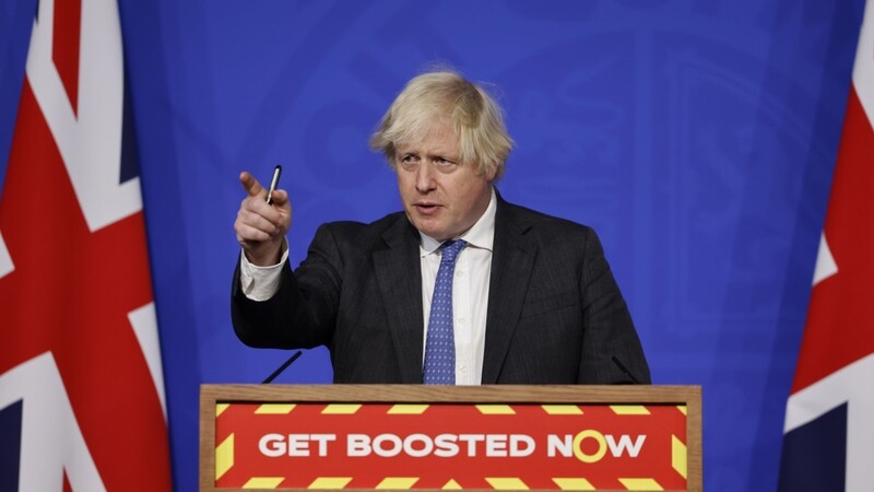 Seit Montag folgen die Menschen in Großbritannien dem Aufruf von Premierminister Boris Johnson, sich so schnell wie möglich boostern zu lassen.