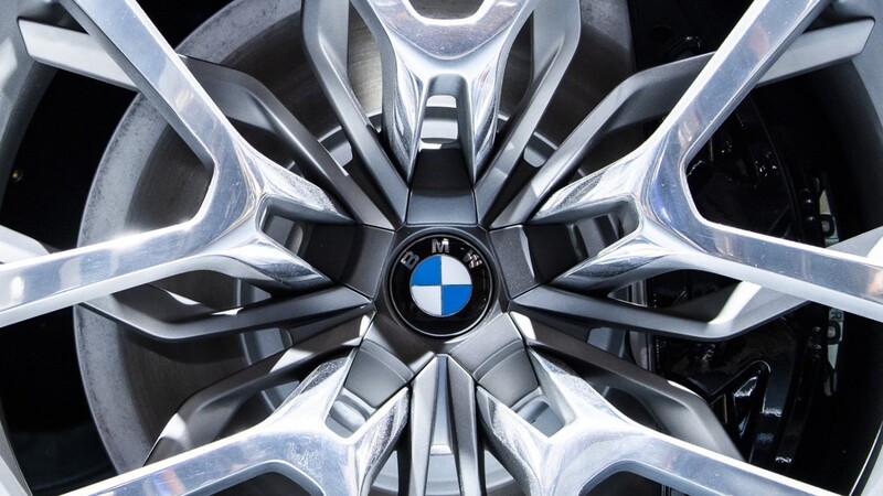 BMW hat im Corona-Jahr 2020 rund acht Prozent weniger Fahrzeuge verkauft, als im Vorjahr.