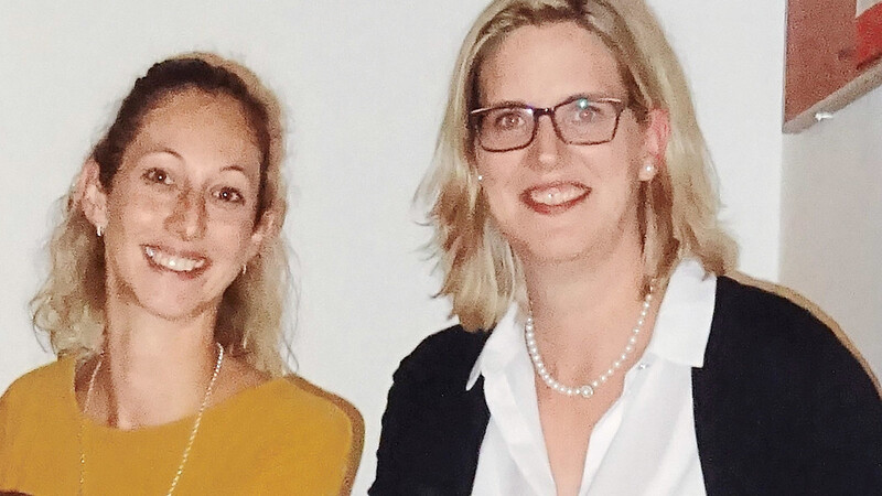 Susanne Appl (rechts) und Angela Krichbaum, hier auf einem Archivbild, wurden erneut zur ersten und zweiten Elternbeiratsvorsitzenden der Kita Sarching gewählt.