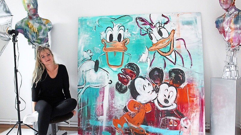 Bieten Sie mit : Künstlerin Anna Lademann versteigert ihr jüngstes Werk zugunsten der Deutschen Krebshilfe.