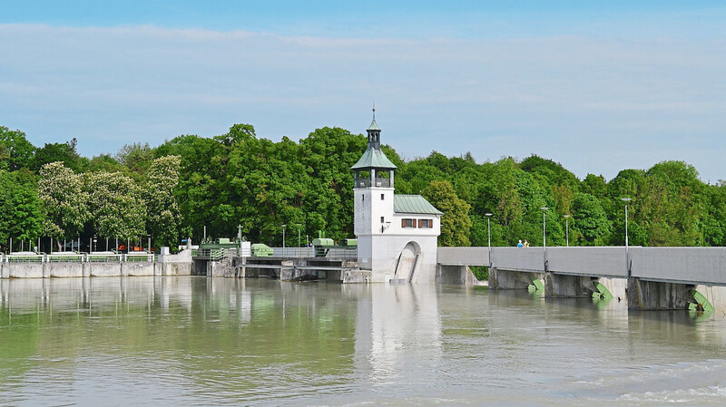 Ursprung der meisten Augsburger Kanäle: Das Lech-Stauwehr am Hochablass ist seit über 750 Jahren wesentlicher Bestandteil der Augsburger Wassernutzung.