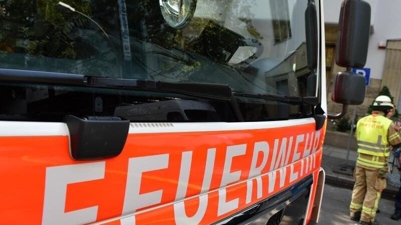 Zweimal innerhalb weniger Stunden hat im Landkreis Deggendorf die Feuerwehr ausrücken müssen. (Symbolbild)