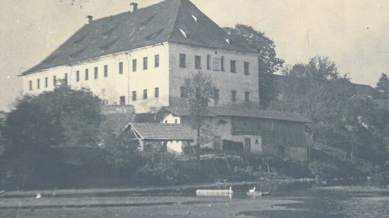 Vor dem Schloss das Anwesen Engl (1917)
