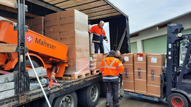 Täglich werden von den Maltesern in Deutschland Transporte mit Hilfsgütern in die Krisengebiete entsandt. Am Samstag wird im Raum Velden für die Ukraine-Hilfe gesammelt.