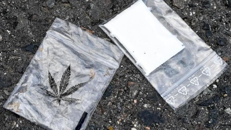 200 Gramm Marihuana haben am Donnerstag Drogenfahnder im Kinderzimmer eines 15-Jährigen gefunden. (Symbolbild)