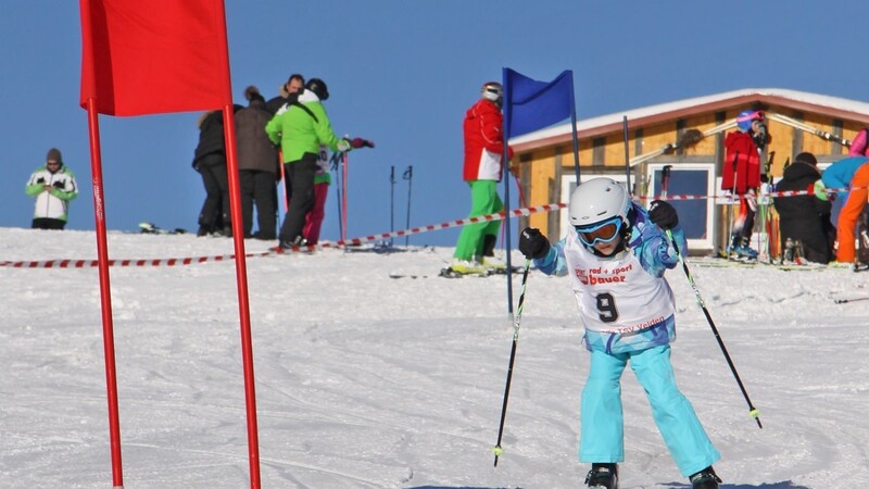 Am Sonntag, 30. Januar, steht der Ski-Nachwuchs beim landkreisweiten Bambini-Cup auf der Piste bei Deggendorf auf den Brettern.