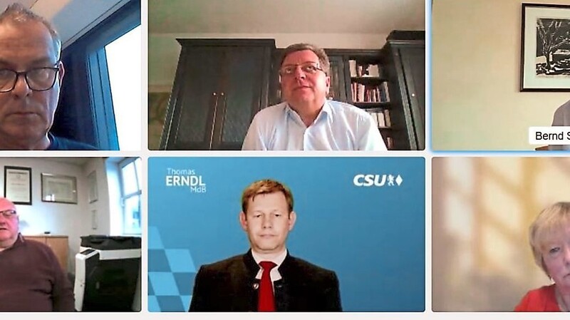 Gut besucht war die virtuelle CSU-Delegiertenkonferenz, in der Thomas Erndl (unten, M.) seine Ziele für die nächste Amtsperiode im Bundestag vorstellte, sollte er wiedergewählt werden.