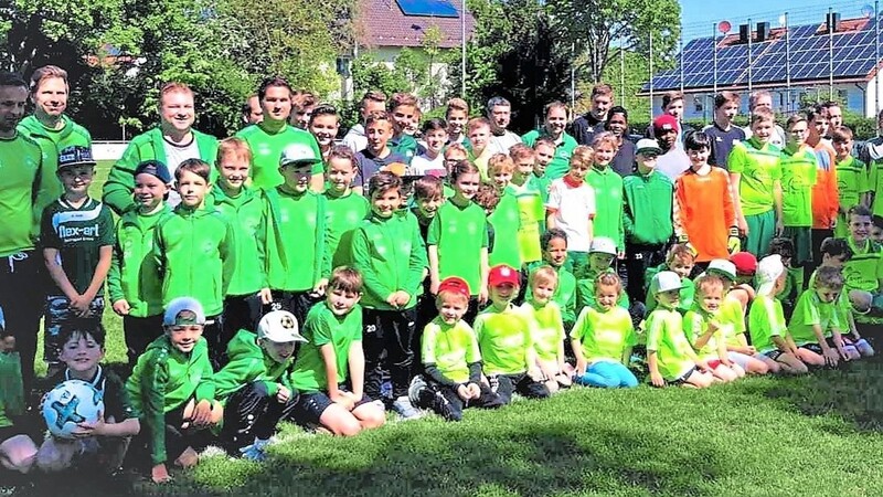 Beim "Tag der Jugend" wurden alle Juniorenteams und Trainer vorgestellt.