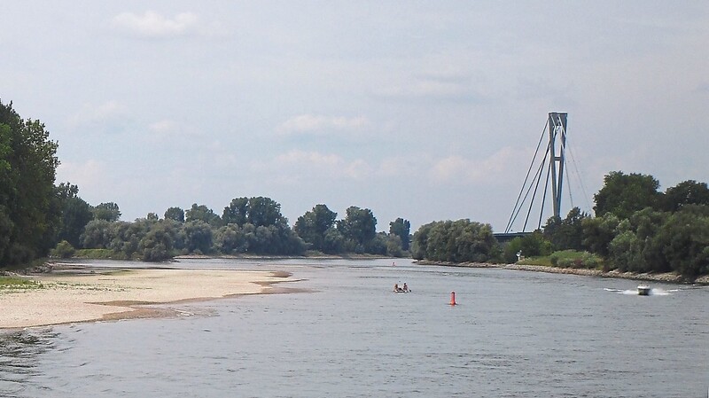 Durch den Klimawandel ist auch im Donauraum mit deutlichen Veränderungen zu rechnen - für die Schifffahrt und die Trinkwasserversorgung, aber auch in Form von steigenden Gefahren durch Hochwasser und Sturzfluten.