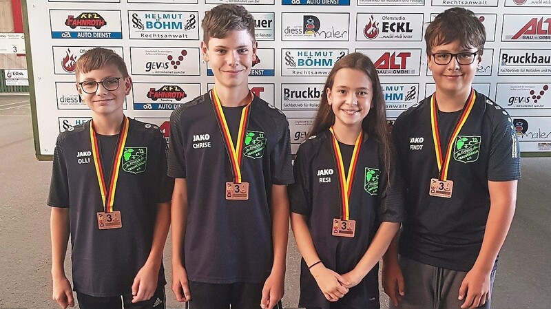 Das Schülerteam U 14 mit Oliver Lausser, Christian Lausser, Theresa Scheininger und Johannes Scheininger (von links) holte die Bronzemedaille bei der Deutschen Meisterschaft.