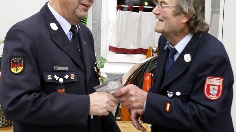 Zwei, die sich verstehen: Kreisbrandmeister Siegfried Probst (l.) und Kommandant Josef Götz.