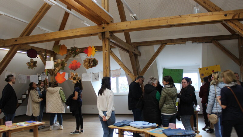 Wahre Künstlerinnen sind in der Fachakademie, das zeigte die Ausstellung im Dachgeschoss.