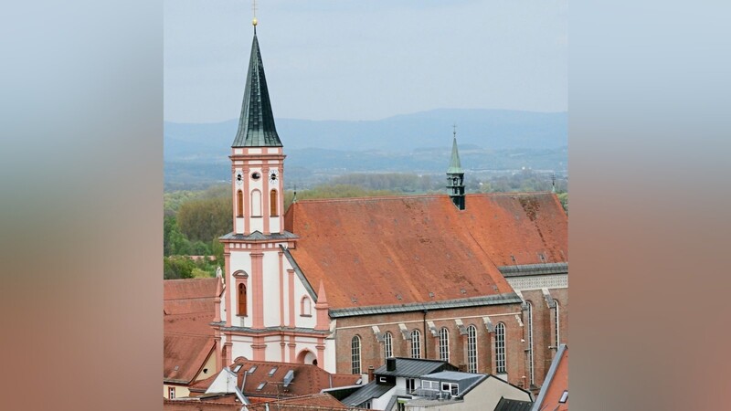 Die Karmelitenkirche in Straubing (Archiv).