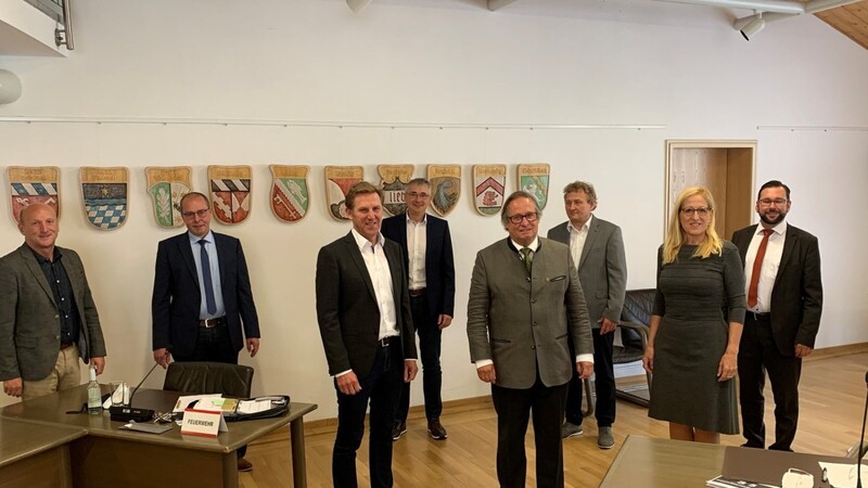 Die neu gewählte Vorstandschaft des Bayerischen Gemeindetages im Landkreis Dingolfing-Landau wurde am Montagvormittag im Landratsamt gewählt.